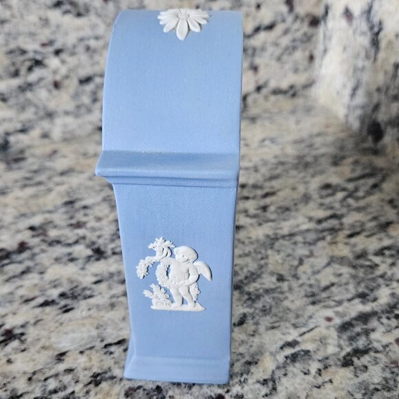 RARE VINTAGE WEDGWOOD ENGLAND BLUE WHITE SEASONS DESK MANTEL OFFICE CLOCK - Picture 9 of 15